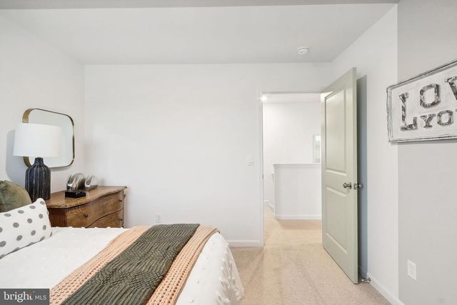 106 LEMLEY DR, Stephens City, VA 22655