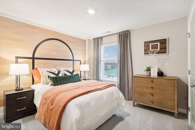 106 LEMLEY DR, Stephens City, VA 22655