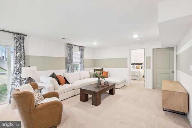 106 LEMLEY DR, Stephens City, VA 22655