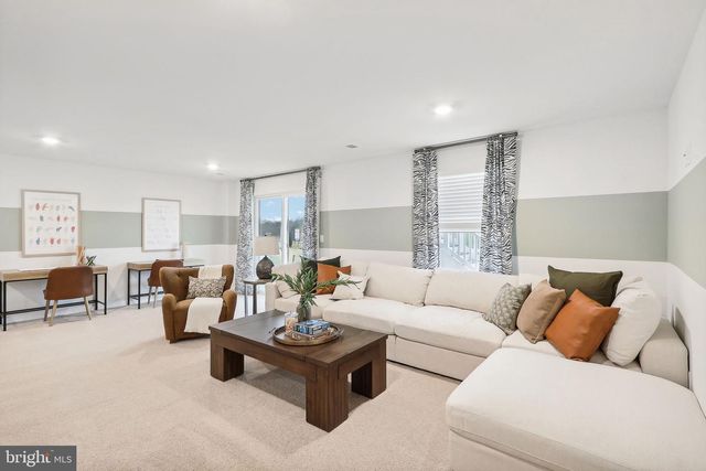 106 LEMLEY DR, Stephens City, VA 22655