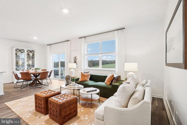 106 LEMLEY DR, Stephens City, VA 22655