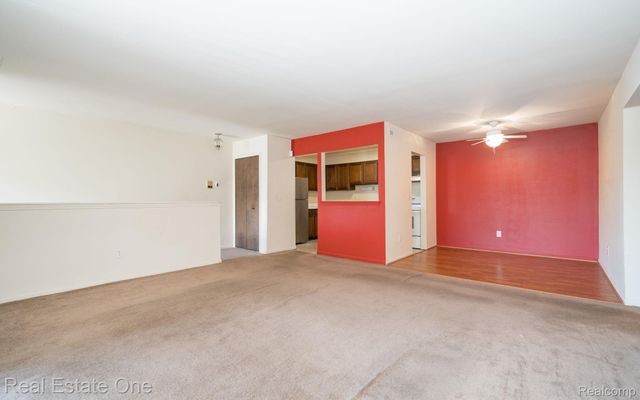 23788 Village House Drive N 8B, Southfield, MI 48033