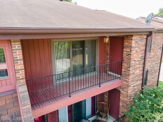 23788 Village House Drive N 8B, Southfield, MI 48033