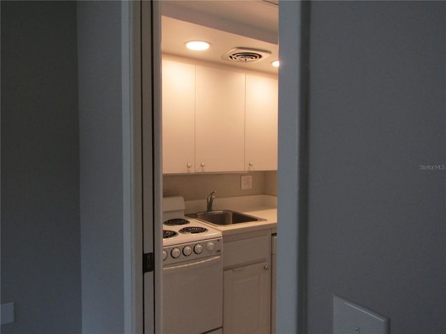 3553 LONGMEADOW 27, Sarasota, FL 34235