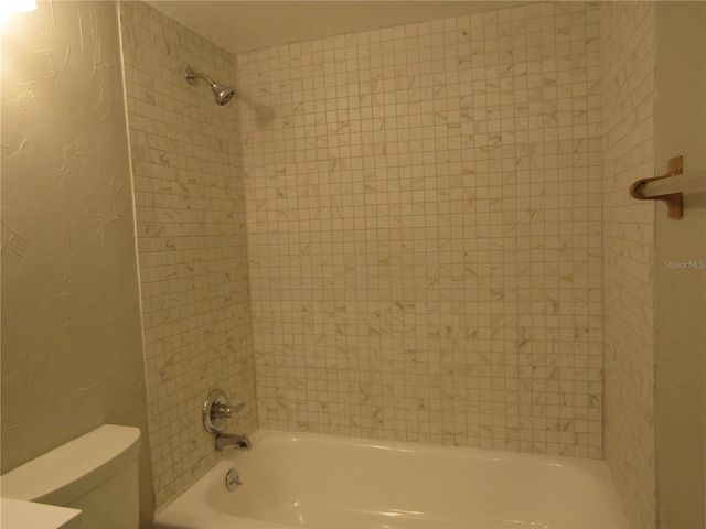 3553 LONGMEADOW 27, Sarasota, FL 34235