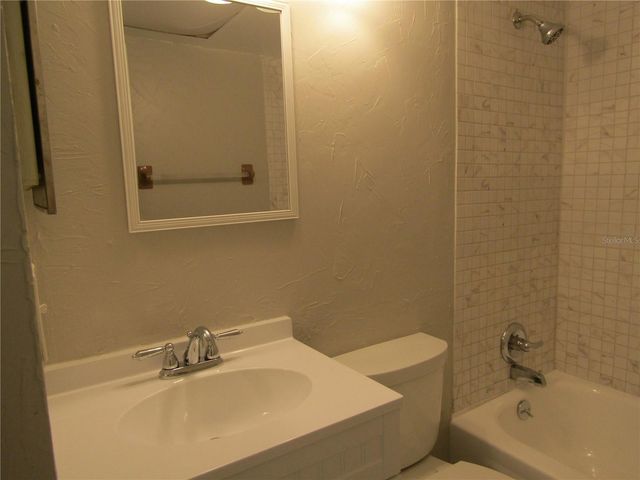 3553 LONGMEADOW 27, Sarasota, FL 34235