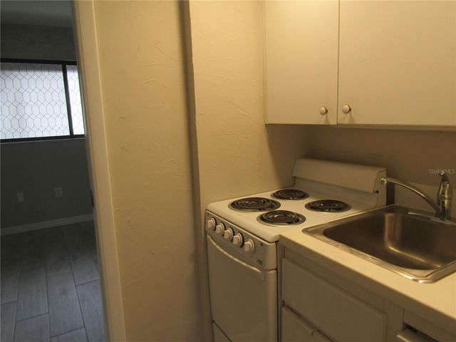 3553 LONGMEADOW 27, Sarasota, FL 34235