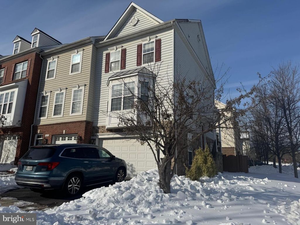 42474 MAGELLAN SQ, Brambleton, VA 20148