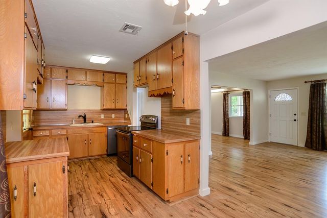 314 SW 3rd Street, Perkins, OK 74059