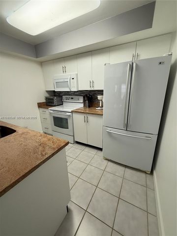 609 Waterside Drive 609, Hypoluxo, FL 33462