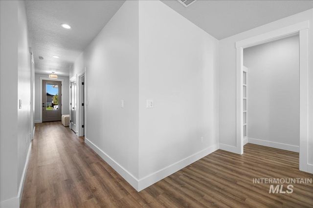 1012 Whitewater Way, Emmett, ID 83617