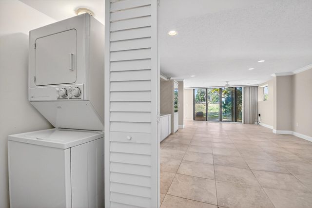 4288 D Este Court, Lake Worth, FL 33467