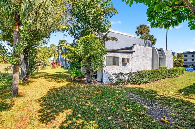 4288 D Este Court, Lake Worth, FL 33467