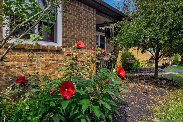 145 Hinchey Avenue, Lancaster, NY 14043