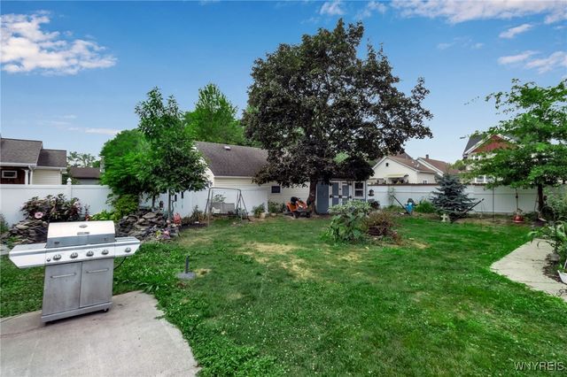 145 Hinchey Avenue, Lancaster, NY 14043