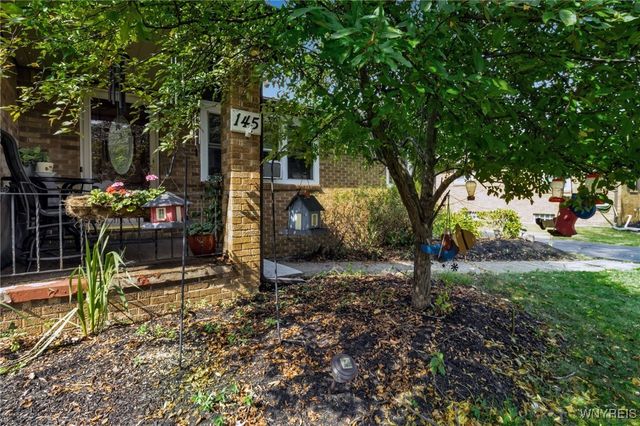 145 Hinchey Avenue, Lancaster, NY 14043