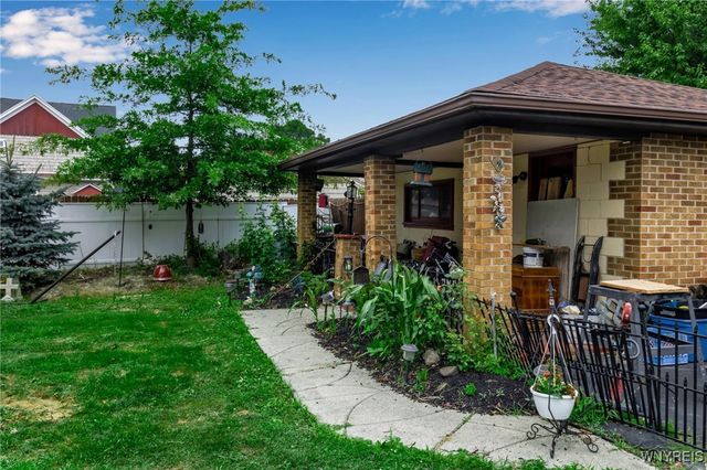 145 Hinchey Avenue, Lancaster, NY 14043