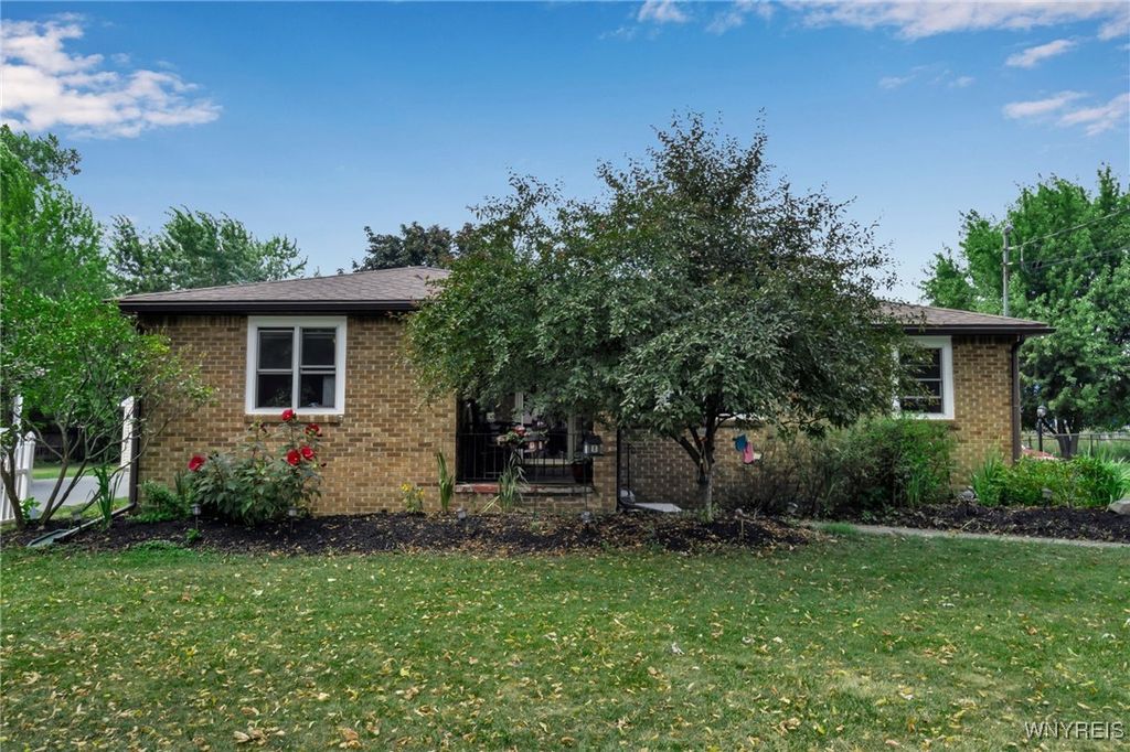 145 Hinchey Avenue, Lancaster, NY 14043