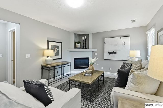 17663 H Street, Omaha, NE 68135