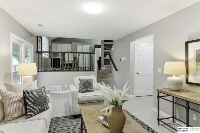 17663 H Street, Omaha, NE 68135
