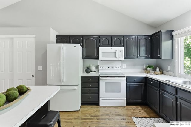 17663 H Street, Omaha, NE 68135