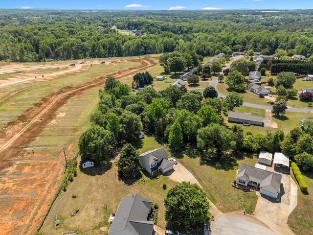 532 Tut Court, Woodruff, SC 29388