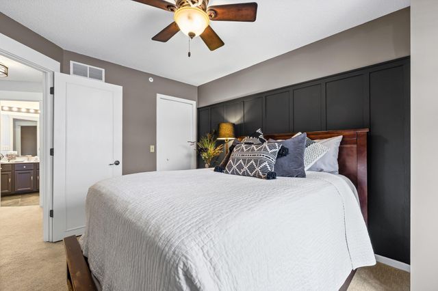 468 Heartland Court, Chanhassen, MN 55317