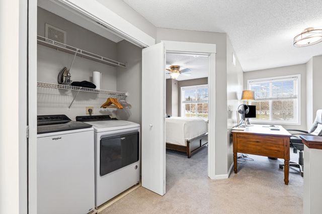 468 Heartland Court, Chanhassen, MN 55317