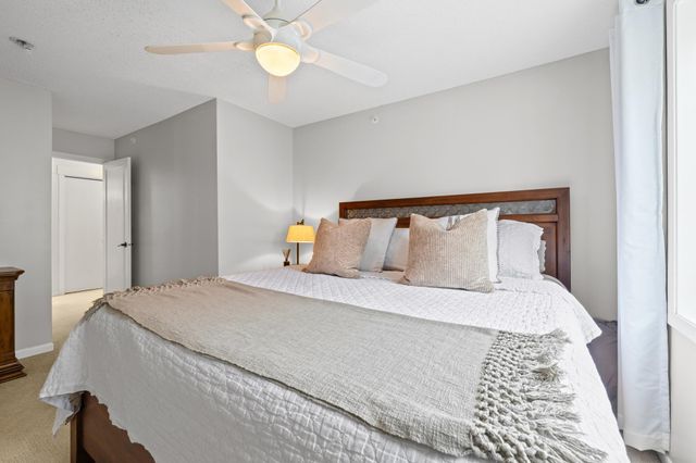 468 Heartland Court, Chanhassen, MN 55317