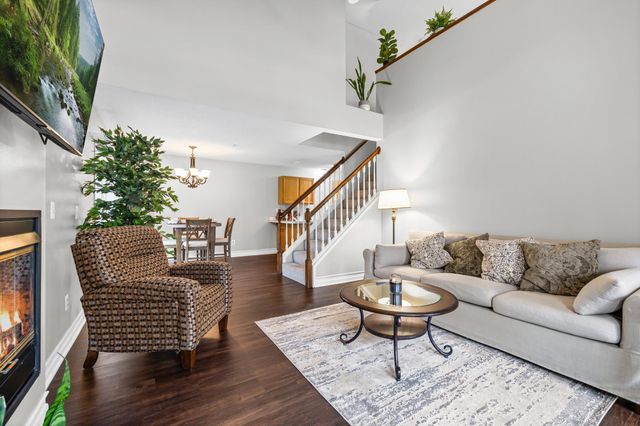 468 Heartland Court, Chanhassen, MN 55317