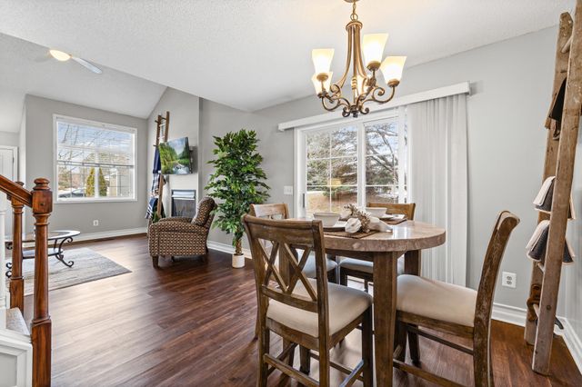 468 Heartland Court, Chanhassen, MN 55317