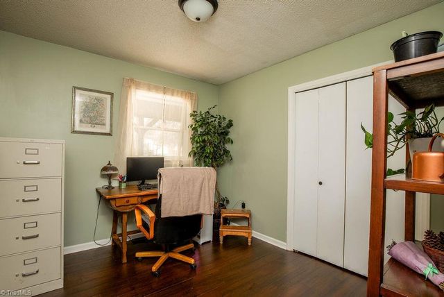 305 Carter Drive, Thomasville, NC 27360