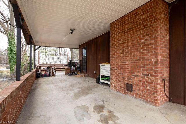 305 Carter Drive, Thomasville, NC 27360