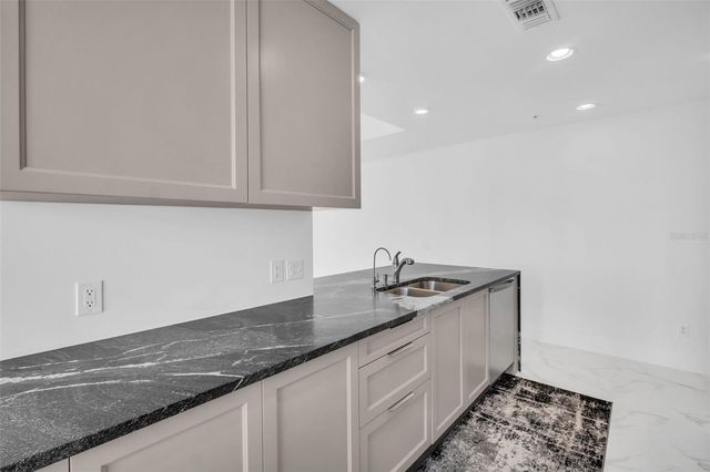 175 1ST STREET S 1008, St Petersburg, FL 33701