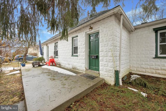 214-216 BEECH RD, Wallingford, PA 19086