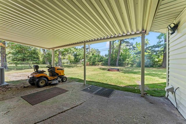 14265 Firethorn Dr, Baton Rouge, LA 70819