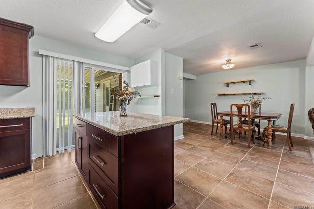 14265 Firethorn Dr, Baton Rouge, LA 70819