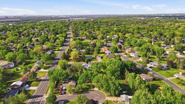3938 Blackhawk Circle, Eagan, MN 55122