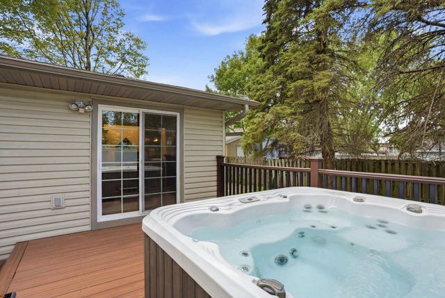 3938 Blackhawk Circle, Eagan, MN 55122