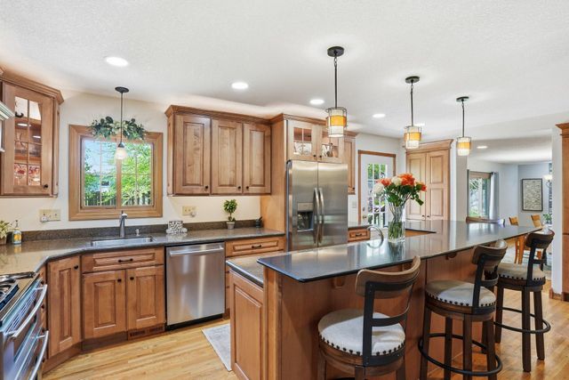 3938 Blackhawk Circle, Eagan, MN 55122