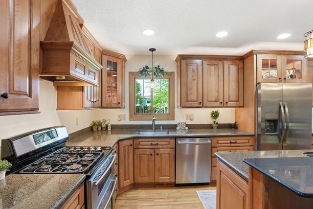 3938 Blackhawk Circle, Eagan, MN 55122