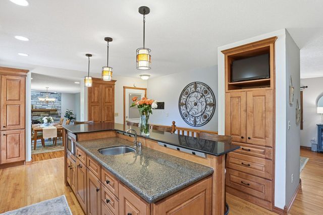 3938 Blackhawk Circle, Eagan, MN 55122