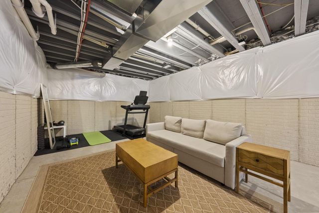 2053 Slippery Rail Drive, Plain City, OH 43064