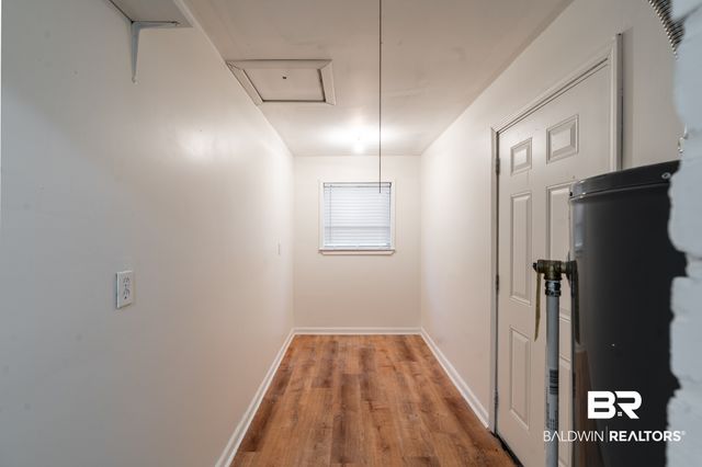 4060 Cresthaven Rd, Mobile, AL 36609