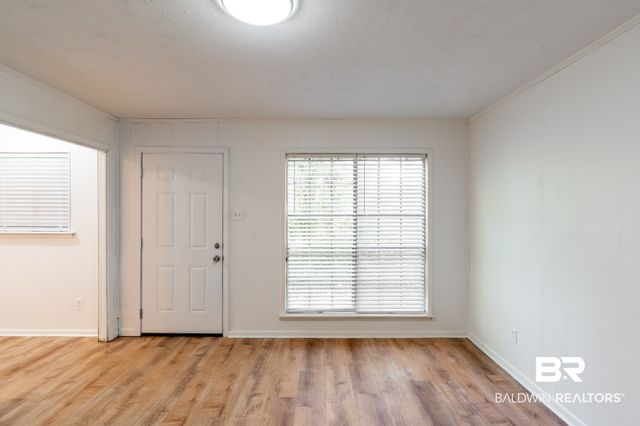 4060 Cresthaven Rd, Mobile, AL 36609