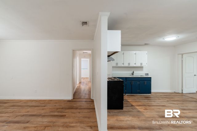 4060 Cresthaven Rd, Mobile, AL 36609