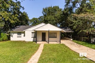 4060 Cresthaven Rd, Mobile, AL 36609