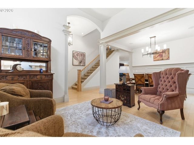 1645 Sw JOSHUA St, Portland, OR 97219