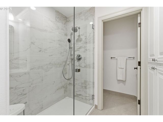 1645 Sw JOSHUA St, Portland, OR 97219