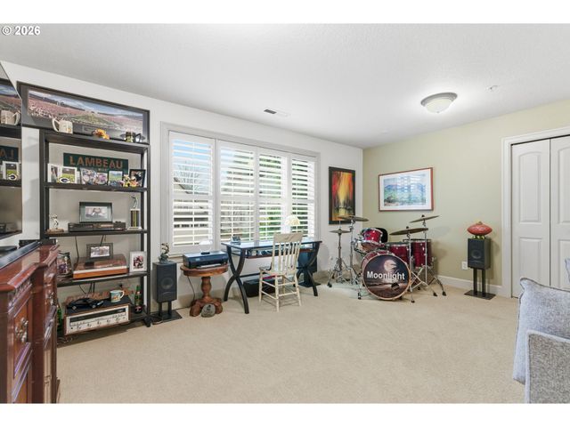 1645 Sw JOSHUA St, Portland, OR 97219